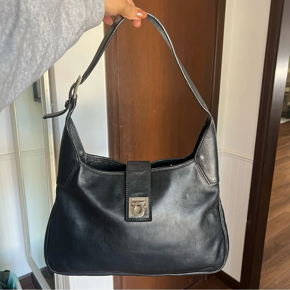Vintage Salvatore Ferragamo bag - Picture 1 of 8